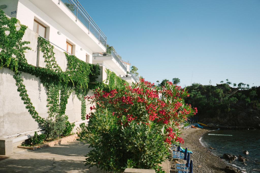 Blue Bay Aparthotel Cefalù Exterior foto